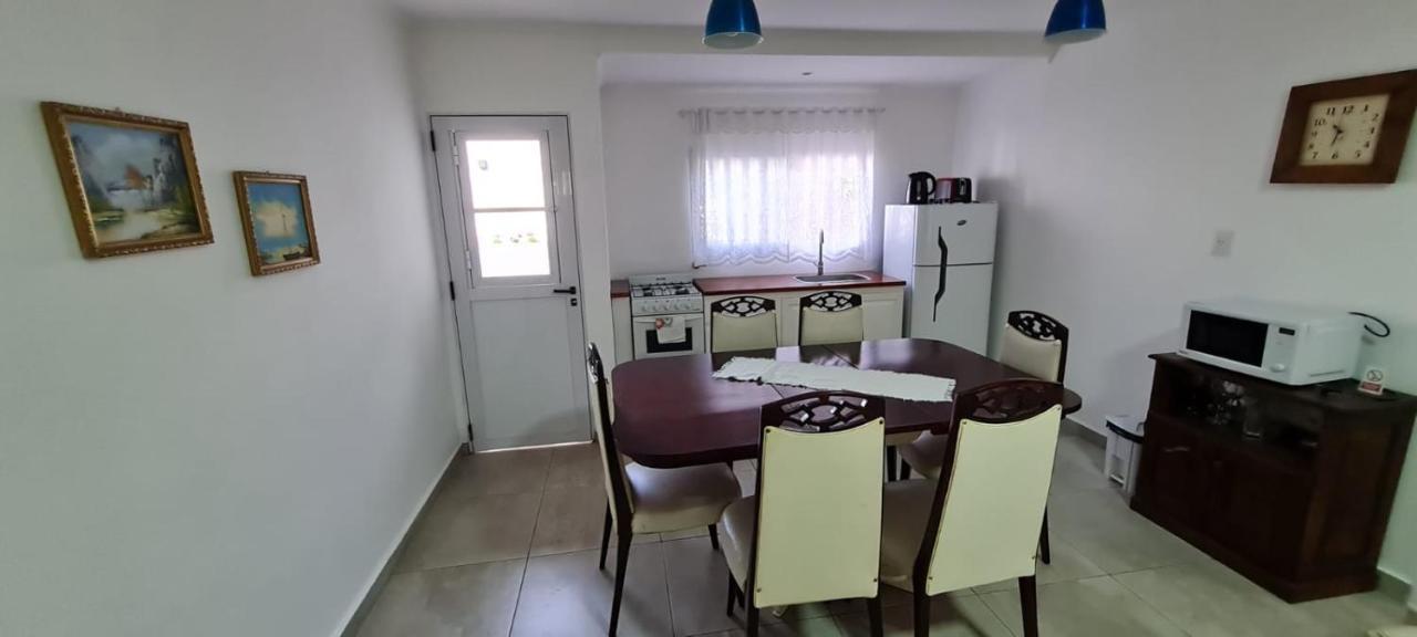 Вилла Casa Centrica Con Yacuzzi !!! Пуэрто-Игуасу Экстерьер фото